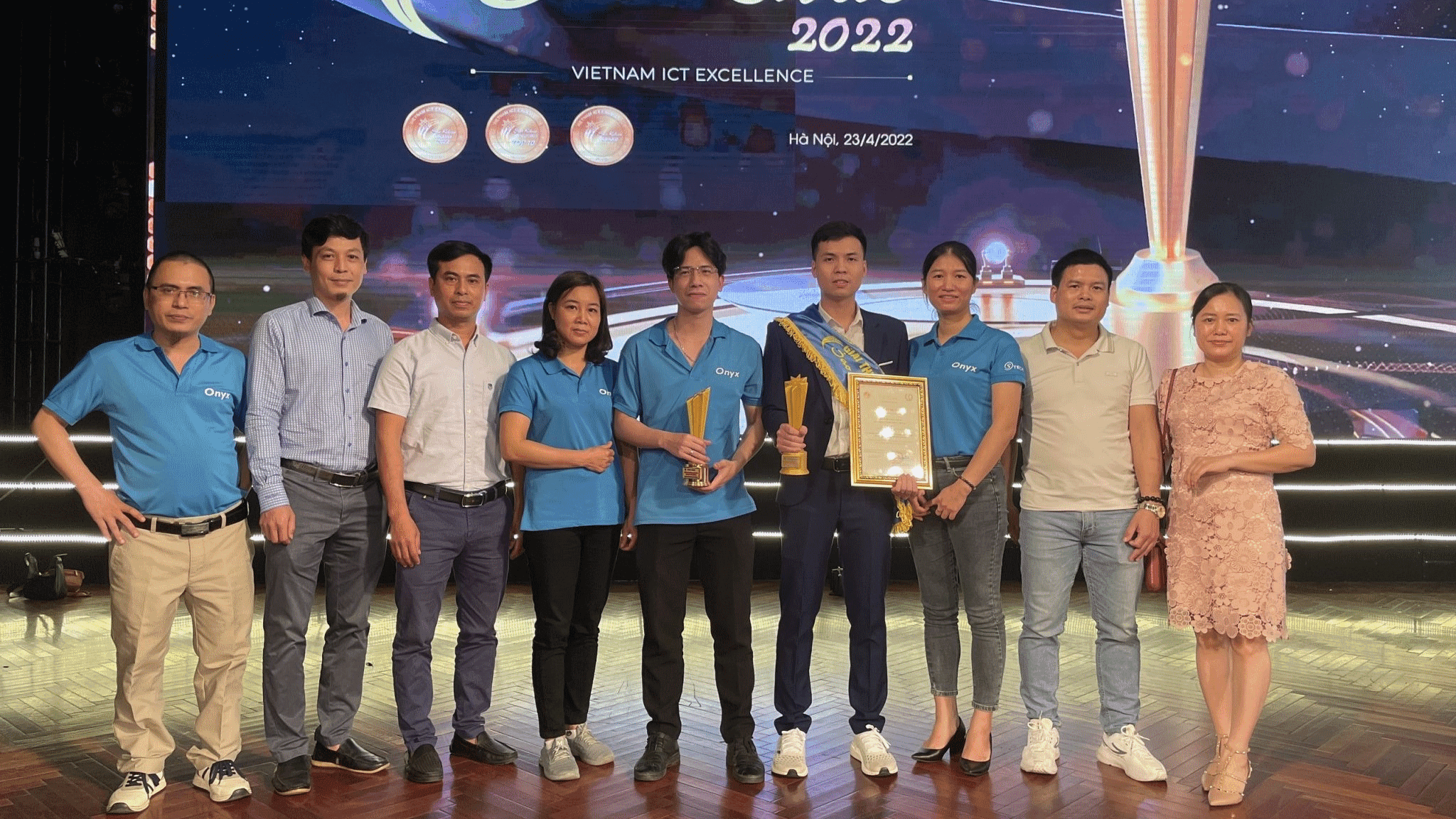 Sao Khuê 2022 tỏa sáng